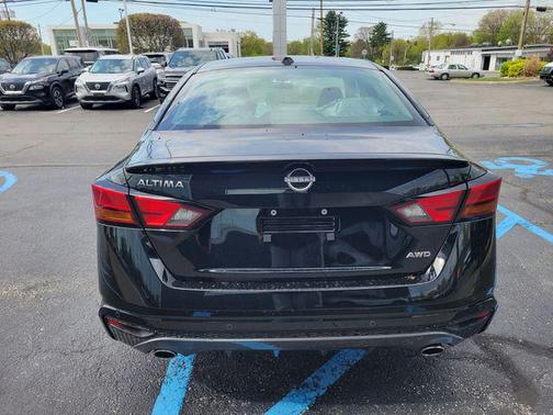 Super Black 2026 Nissan Altima 2.5 SV