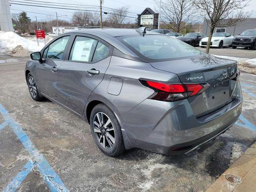 2025 Nissan Versa 1.6 SV