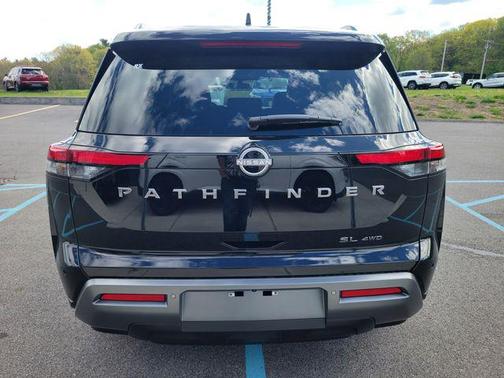 Super Black 2026 Nissan Pathfinder SL