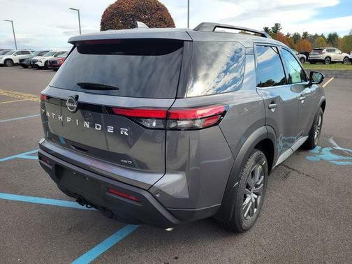 2025 Nissan Pathfinder SV 4WD