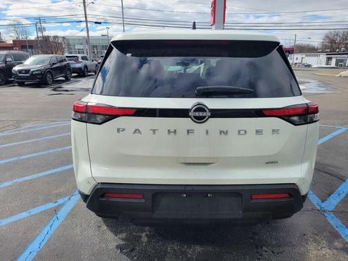 2025 Nissan Pathfinder S 4WD