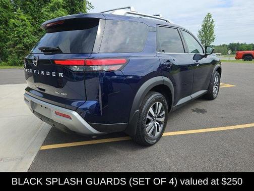 2024 Nissan Pathfinder SL 4WD