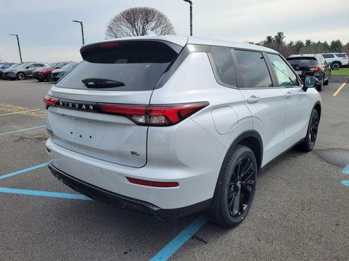 Alpine Frost 2026 Nissan Rogue SL