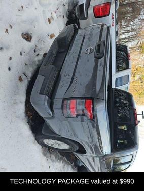 2022 Nissan Frontier SV