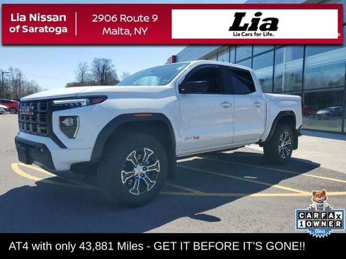 Summit White 2024 GMC Canyon AT4