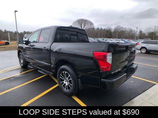 2024 Nissan Titan SV