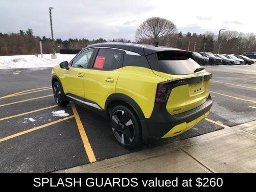 2025 Nissan Kicks SR