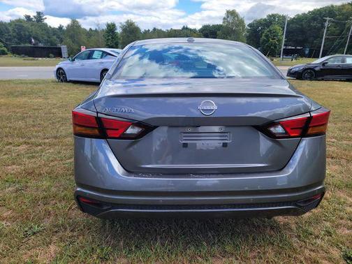 2025 Nissan Altima SV FWD