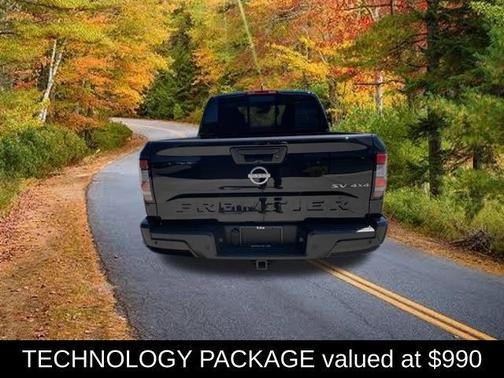 Super Black 2023 Nissan Frontier SV