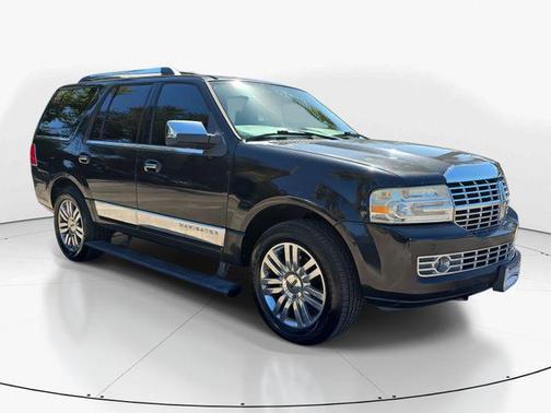 2010 Lincoln Navigator Base