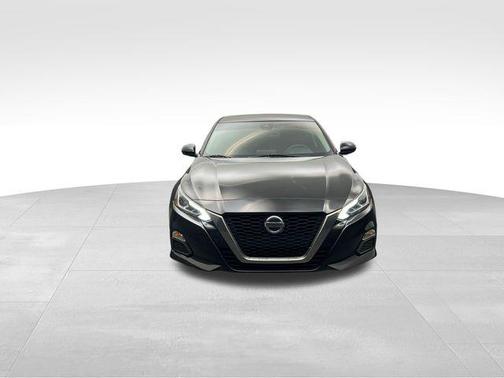 2021 Nissan Altima SR FWD