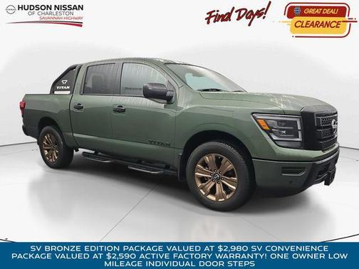 2024 Nissan Titan SV