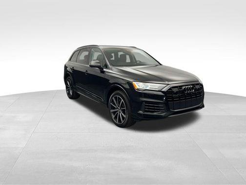 2022 Audi Q7 55 Premium Plus