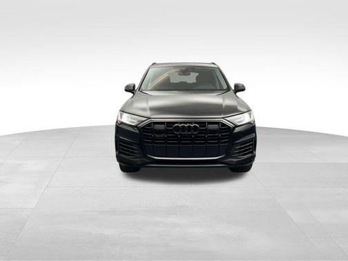 2022 Audi Q7 55 Premium Plus