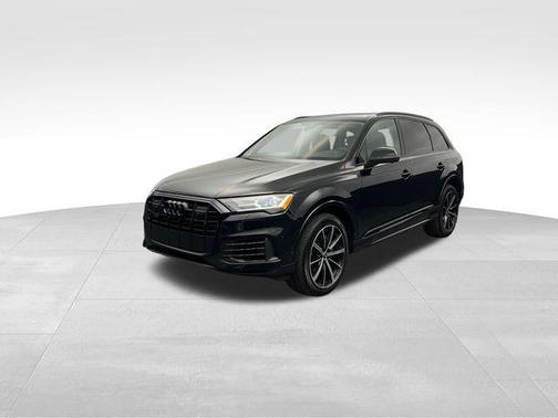 2022 Audi Q7 55 Premium Plus