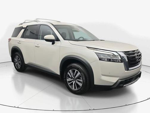 2024 Nissan Pathfinder SL 4WD