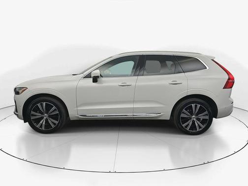 2023 Volvo XC60 B5 Plus Bright Theme