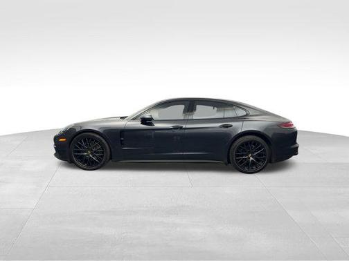 2018 Porsche Panamera Base