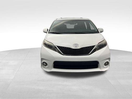 2015 Toyota Sienna SE
