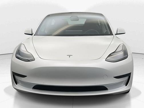 2022 Tesla Model 3 Standard Range