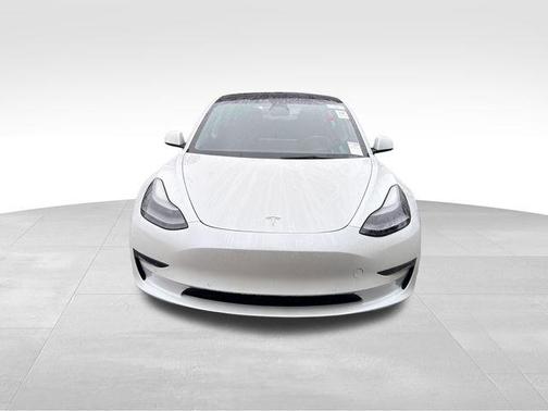 2022 Tesla Model 3 Standard Range