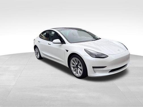 2022 Tesla Model 3 Standard Range
