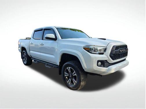 Super White 2016 Toyota Tacoma TRD Sport