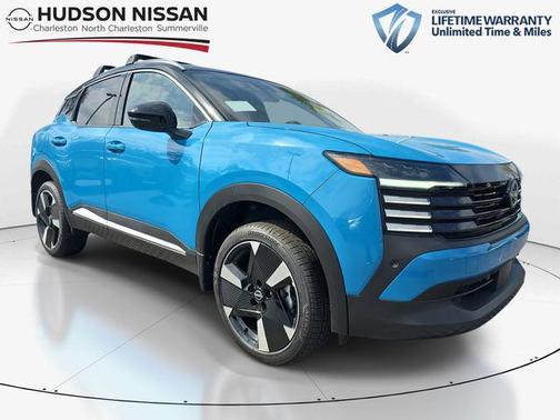 Arctic Ice Blue/Black 2026 Nissan Kicks SR