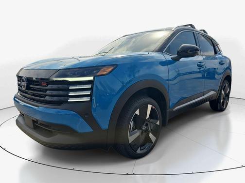 Arctic Ice Blue/Black 2026 Nissan Kicks SR