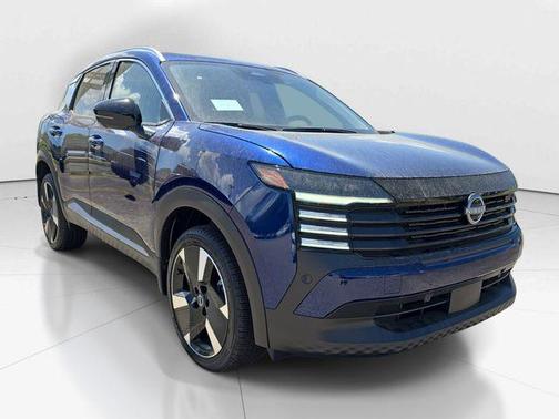 Deep Blue Pearl 2026 Nissan Kicks SR