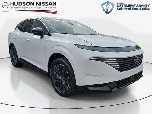 Everest White Pearl/Black 2026 Nissan Murano Platinum