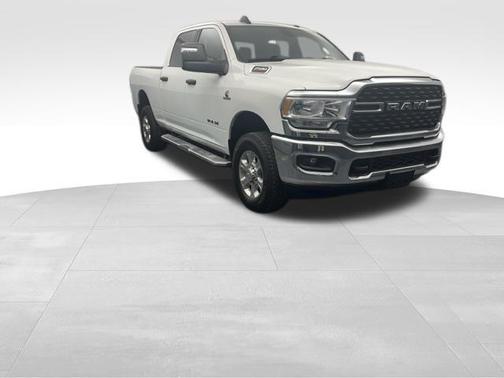 2023 RAM 2500 Big Horn Crew Cab 4x4 6'4' Box