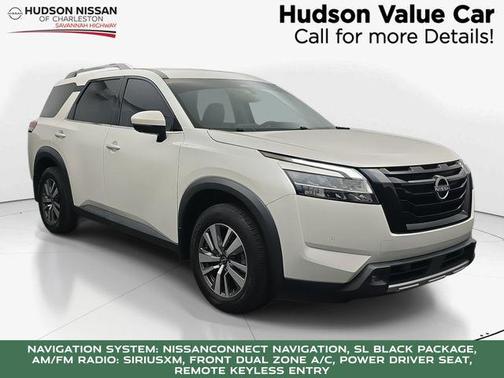 2022 Nissan Pathfinder SL 4WD