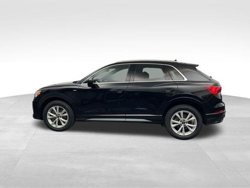 2022 Audi Q3 45 S line Premium Plus