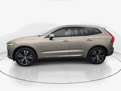 2023 Volvo XC60 B5 Plus Bright Theme