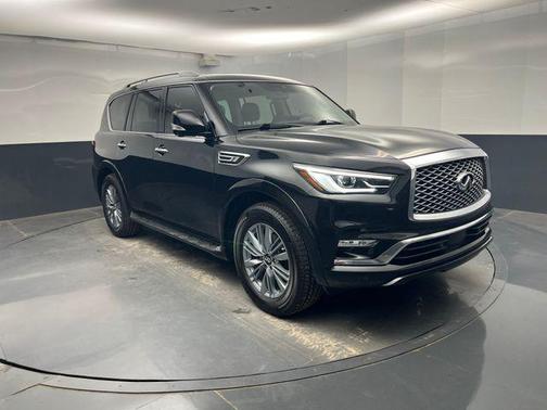 2023 INFINITI QX80 Luxe
