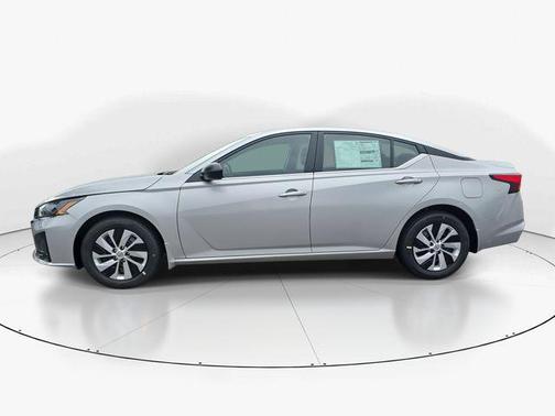 2025 Nissan Altima S FWD