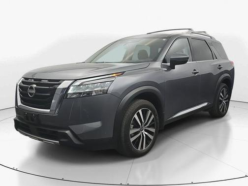 2024 Nissan Pathfinder Platinum FWD