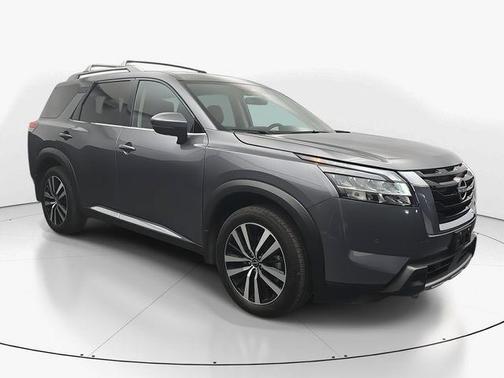 2024 Nissan Pathfinder Platinum FWD