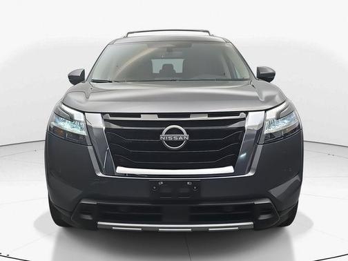 2024 Nissan Pathfinder Platinum FWD