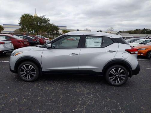 2020 Nissan Kicks SV