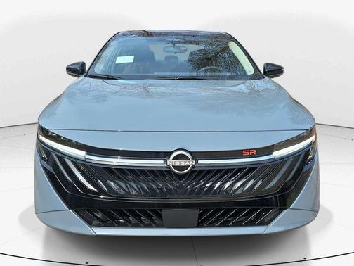 Atlantic Gray Metallic/Super Black wo-Tone 2026 Nissan Sentra SR