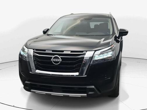 2025 Nissan Pathfinder SL FWD