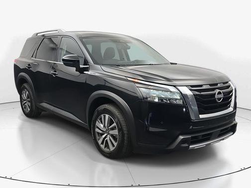 2025 Nissan Pathfinder SL FWD
