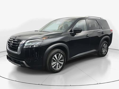 2025 Nissan Pathfinder SL FWD
