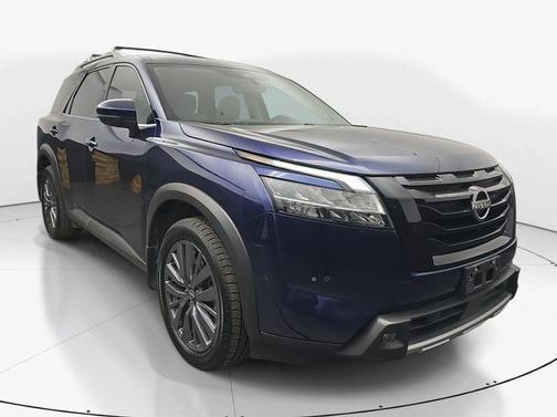 2023 Nissan Pathfinder SL FWD