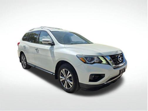 2019 Nissan Pathfinder SV