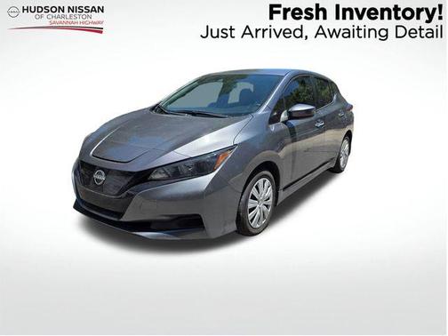 Gun Metallic 2024 Nissan Leaf S