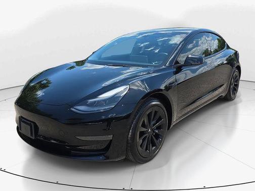 Solid Black 2022 Tesla Model 3 Standard Range