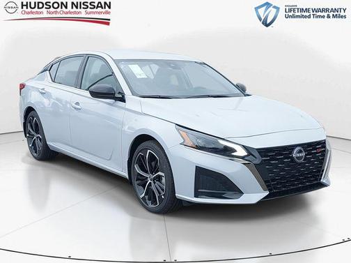 2025 Nissan Altima SR FWD